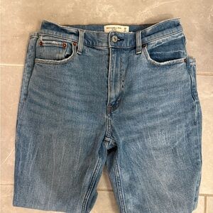 Abercrombie & Fitch AF Mom High Rise Jeans Size 26 Size 2 Pants